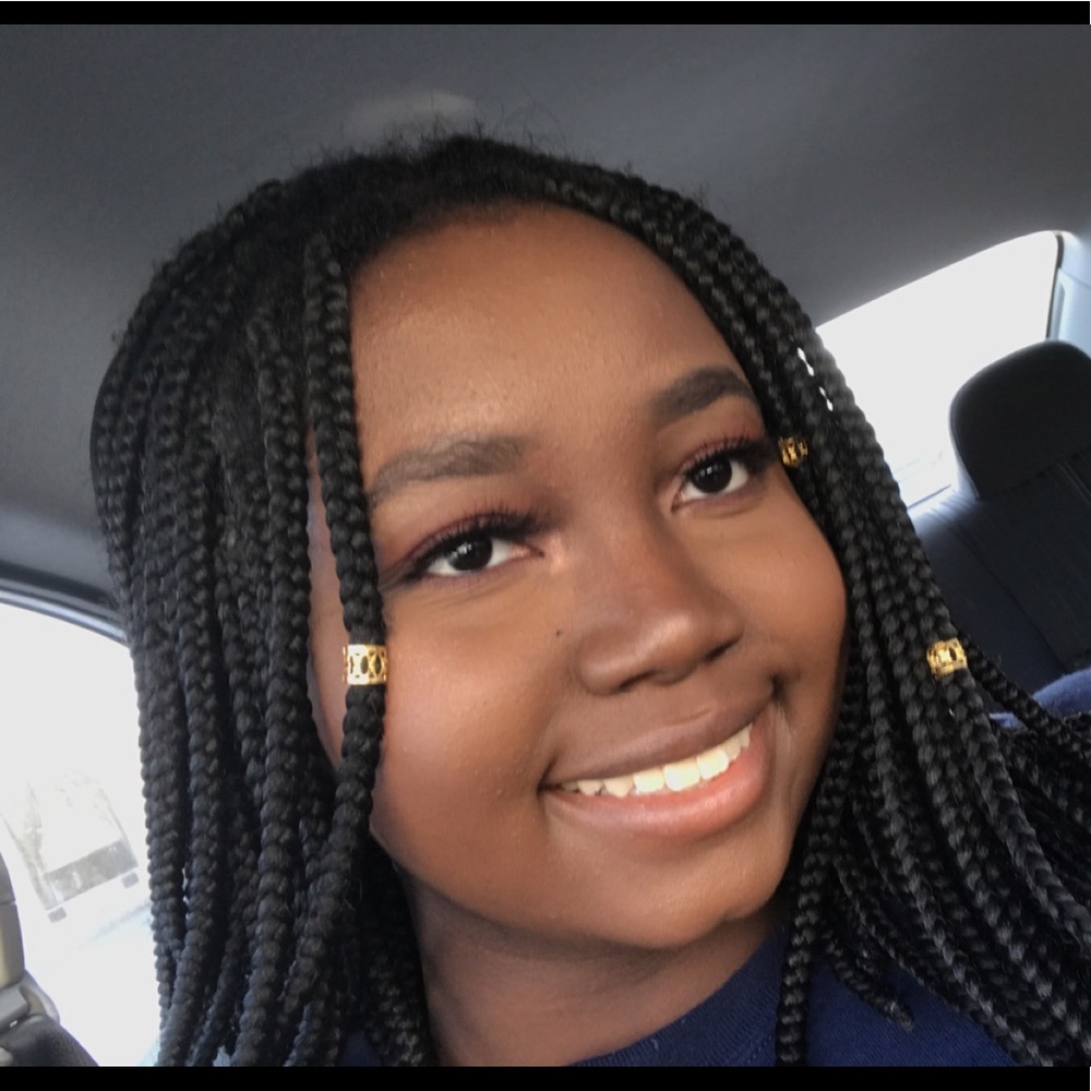 Meet your Posher, Ashley